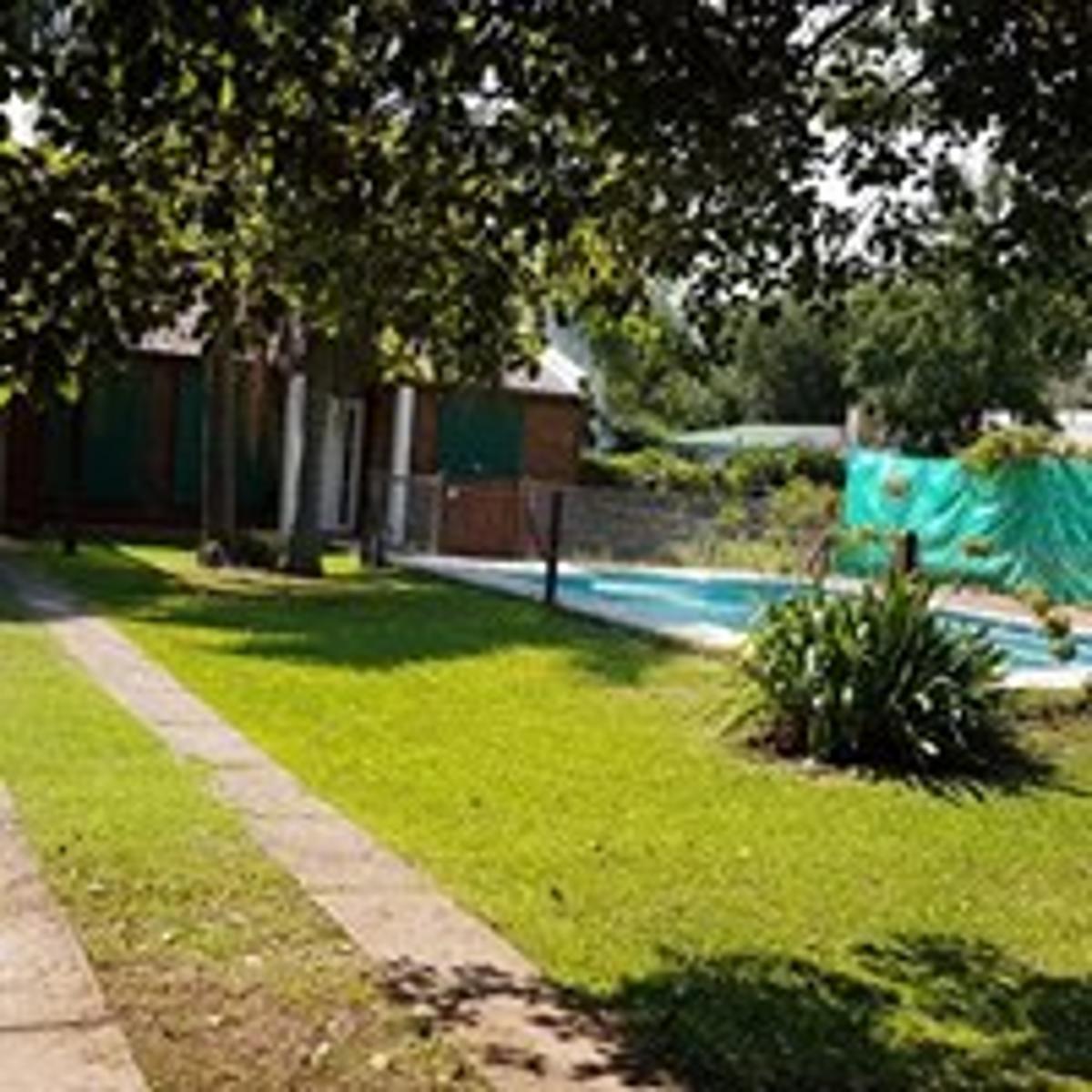 OPORTUNIDAD APTO CREDITO Hermosa casa en Funes (Garita 18). Zona recidencial (Ernesto Quesada y Gral Paz)
