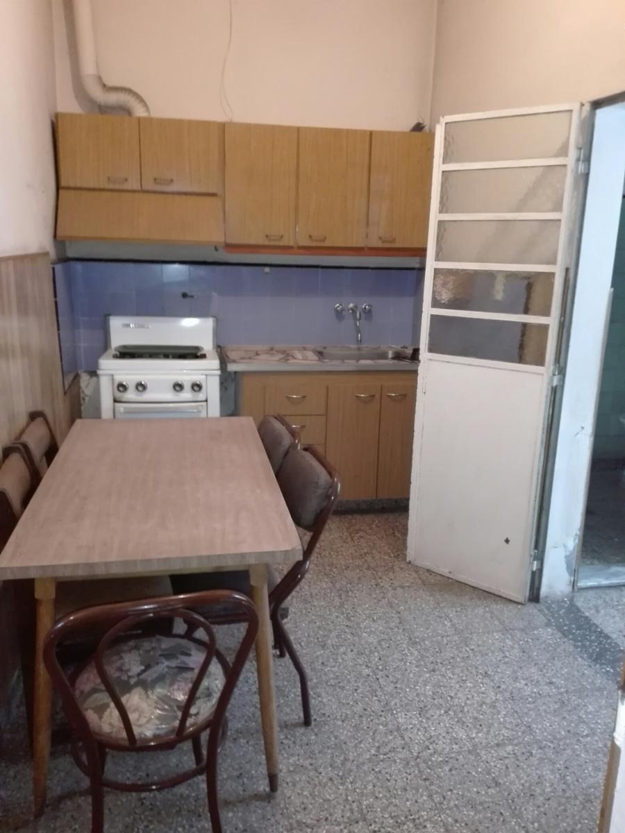 SE VENDE PH AL FRENTE 3 AMBIENTES A RECICLAR CON ENTRADA DE AUTO Y PATIO EN SAN JUSTO — foto 2