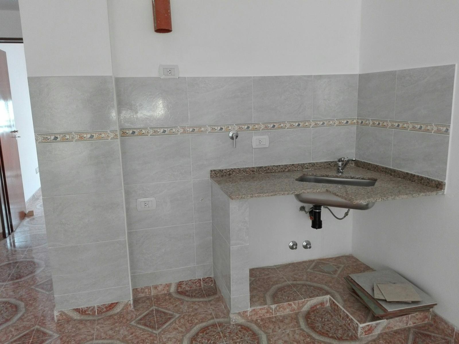 SE VENDE DEPARTAMENTO 2 AMBIENTES CON TERRAZA PRIVADA Y COCHERA EN VILLA LUZURIAGA — foto 2