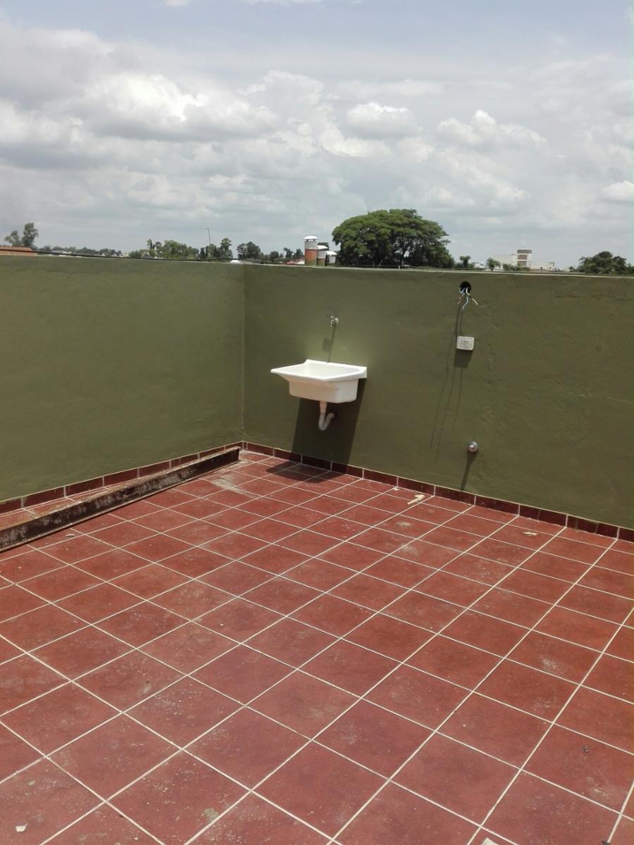 SE VENDE DEPARTAMENTO 2 AMBIENTES CON TERRAZA PRIVADA Y COCHERA EN VILLA LUZURIAGA — foto 3