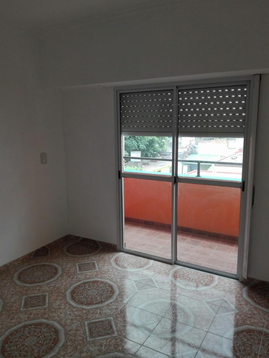 SE VENDE DEPARTAMENTO 2 AMBIENTES CON TERRAZA PRIVADA Y COCHERA EN VILLA LUZURIAGA — foto 6