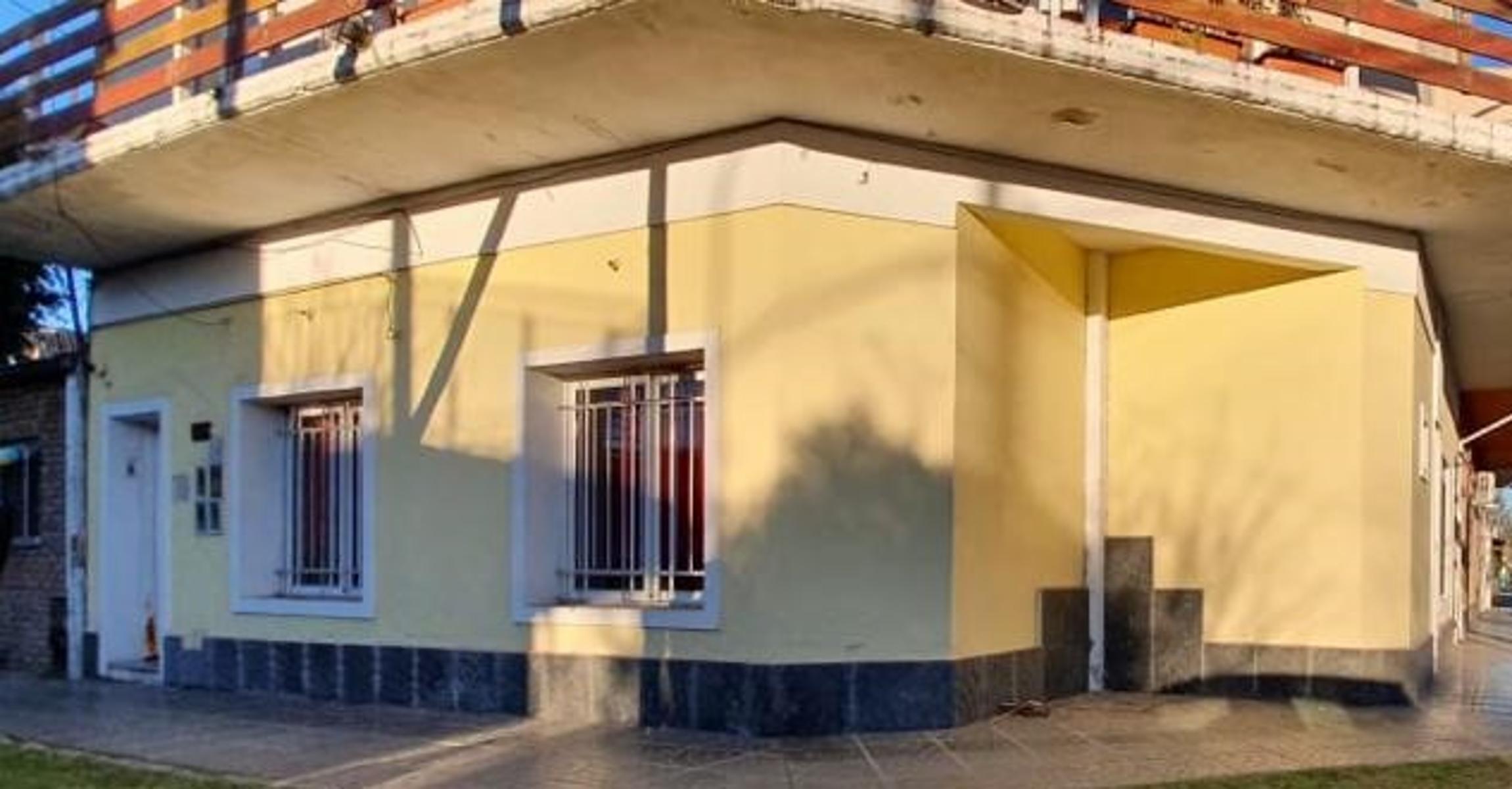 SE VENDE PH 2 AMBIENTES EN PLANTA BAJA CON TERRAZA EN VILLA LUZURIAGA