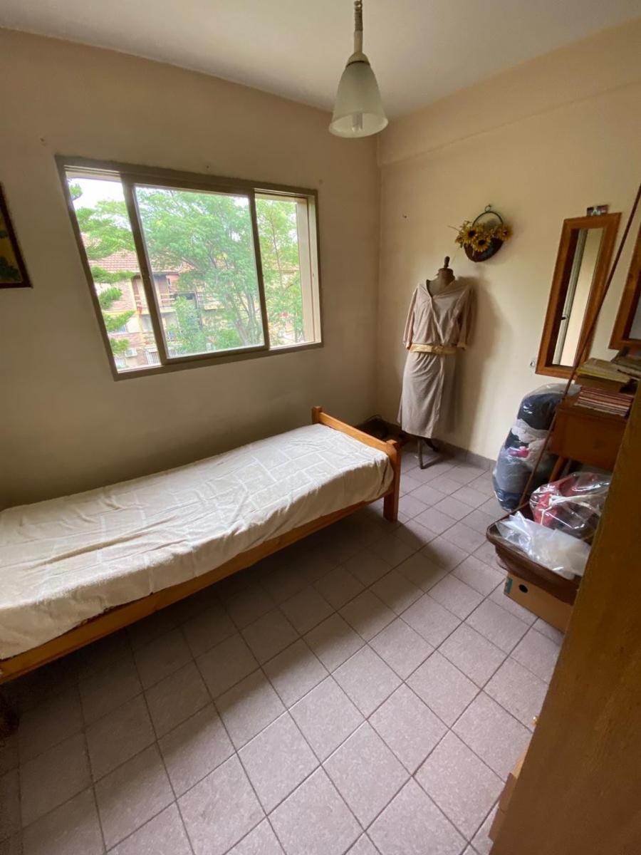 SE VENDE DEPARTAMENTO 3 AMBIENTES CON BALCON AL FRENTE EN MONTE GRANDE — foto 3