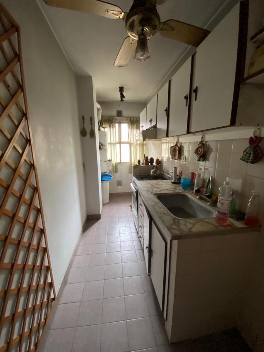 SE VENDE DEPARTAMENTO 3 AMBIENTES CON BALCON AL FRENTE EN MONTE GRANDE — foto 7