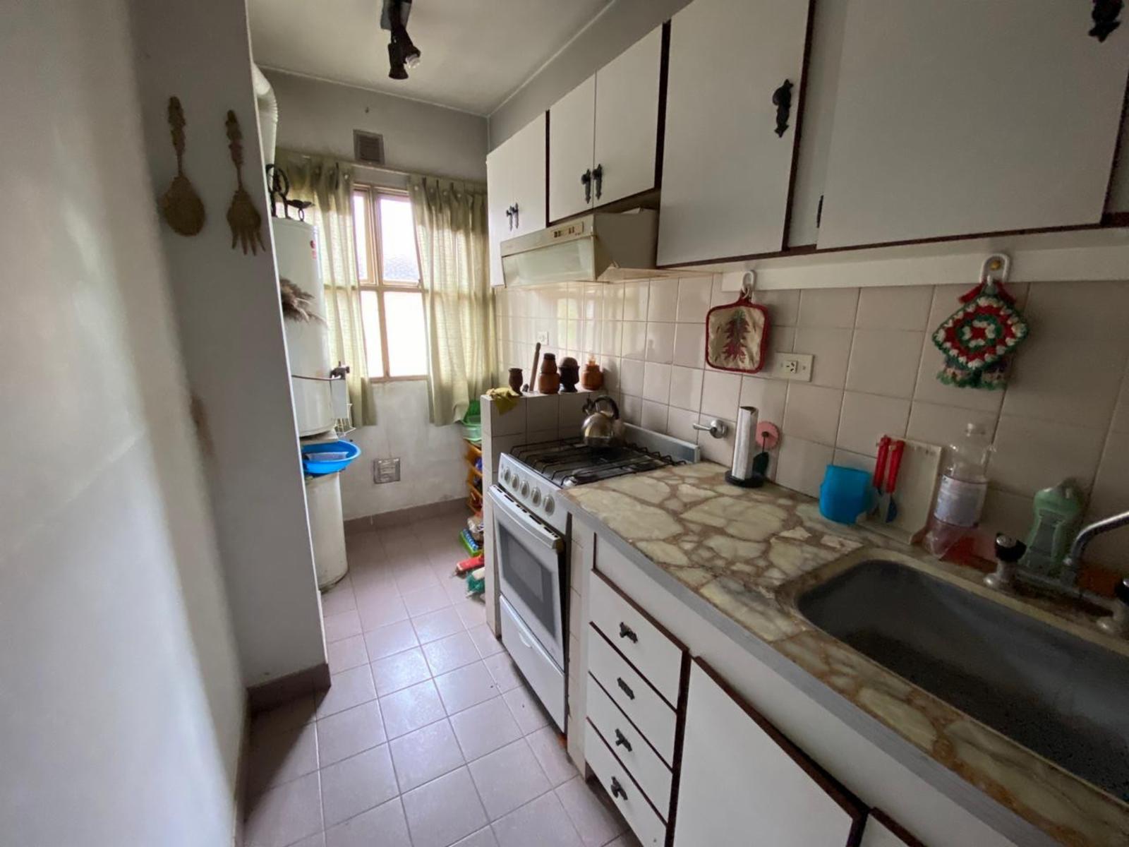 SE VENDE DEPARTAMENTO 3 AMBIENTES CON BALCON AL FRENTE EN MONTE GRANDE — foto 8