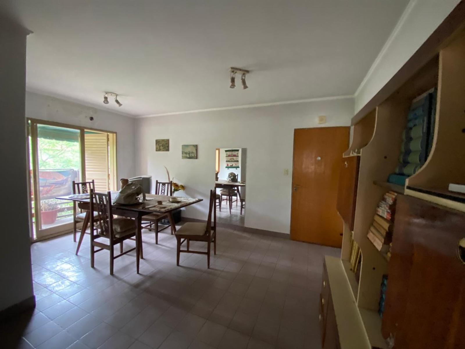 SE VENDE DEPARTAMENTO 3 AMBIENTES CON BALCON AL FRENTE EN MONTE GRANDE — foto 9