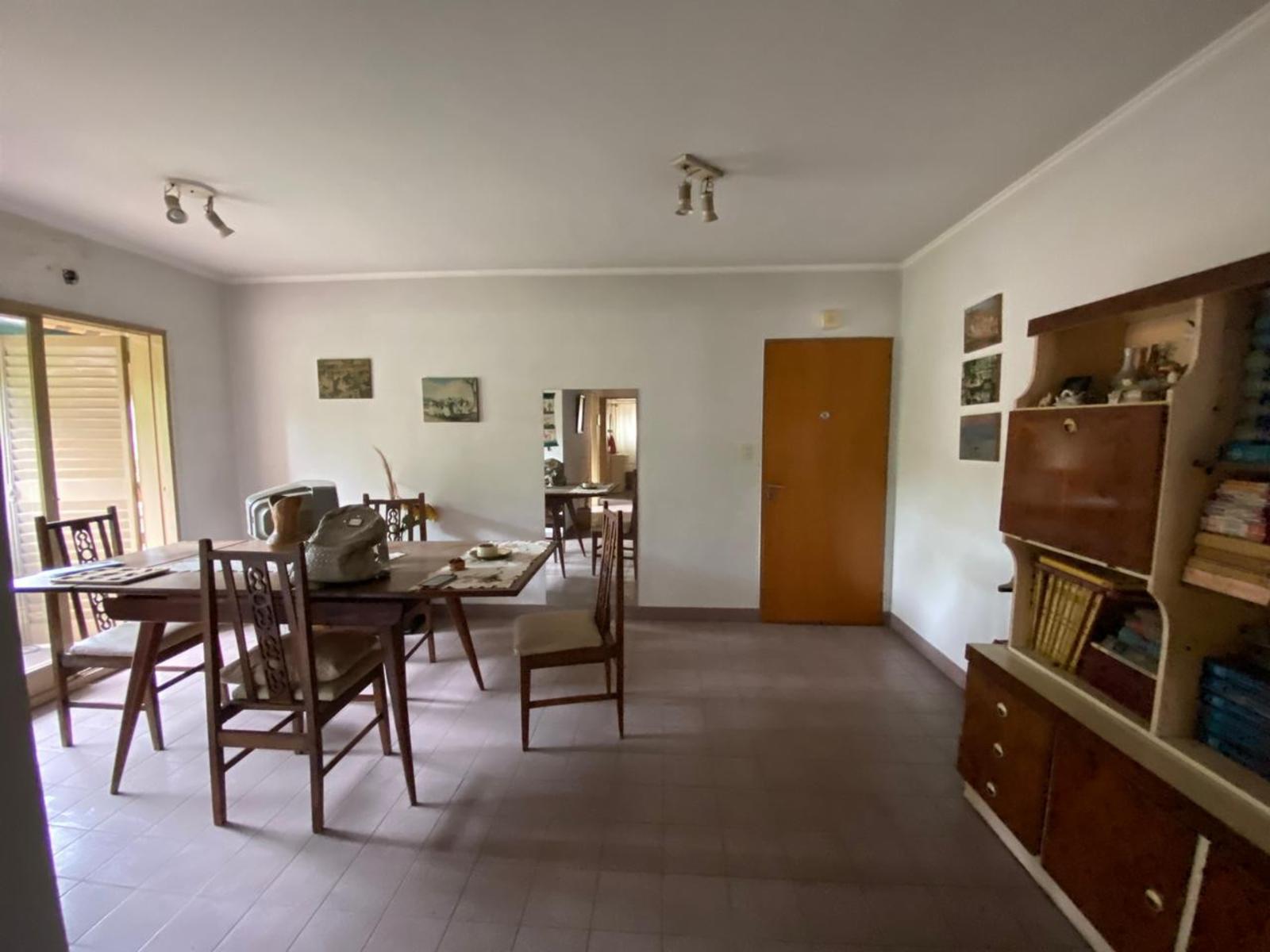 SE VENDE DEPARTAMENTO 3 AMBIENTES CON BALCON AL FRENTE EN MONTE GRANDE — foto 10