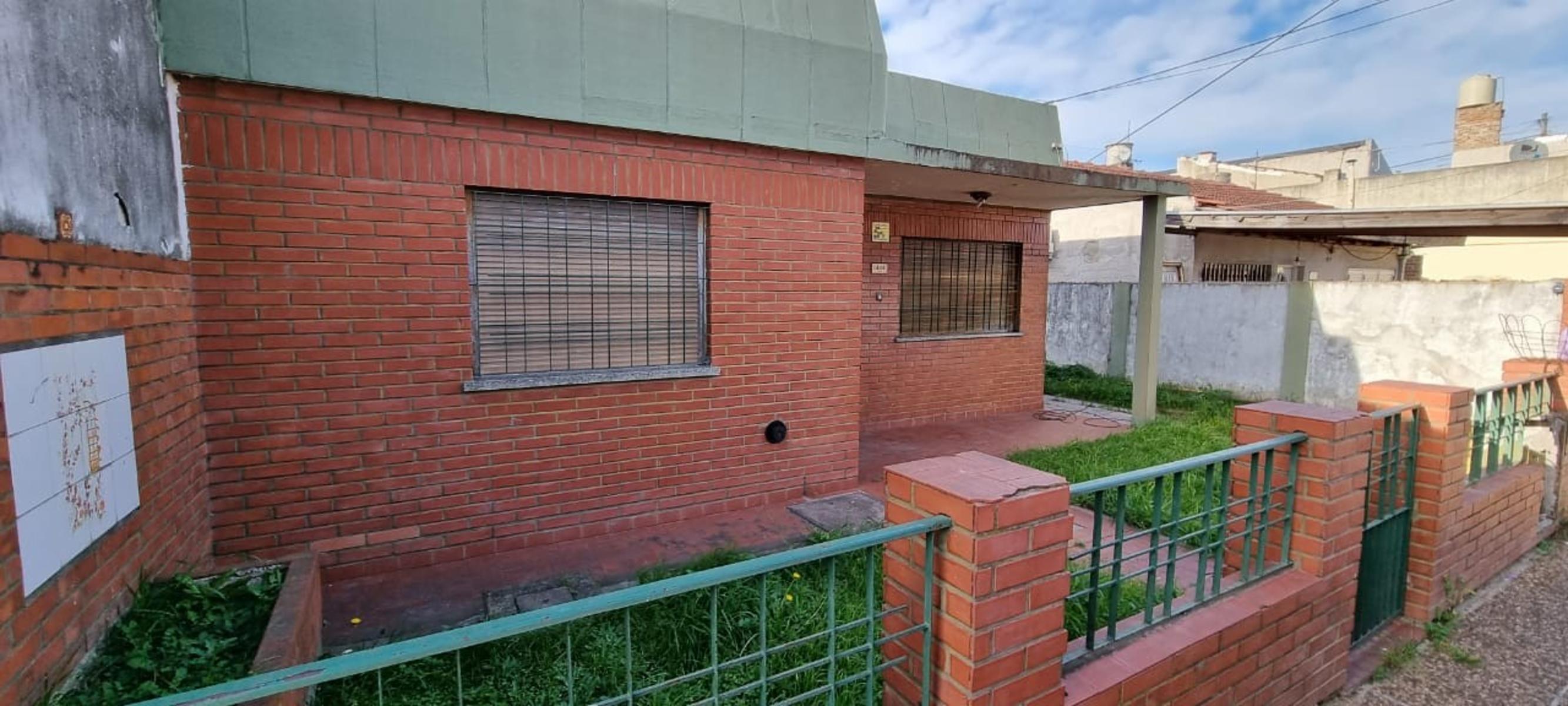 SE VENDE CASA 3 AMBIENTES A RECICLAR O DEMOLER LOTE 10 X 30 - VILLA LUZURIAGA — foto 3