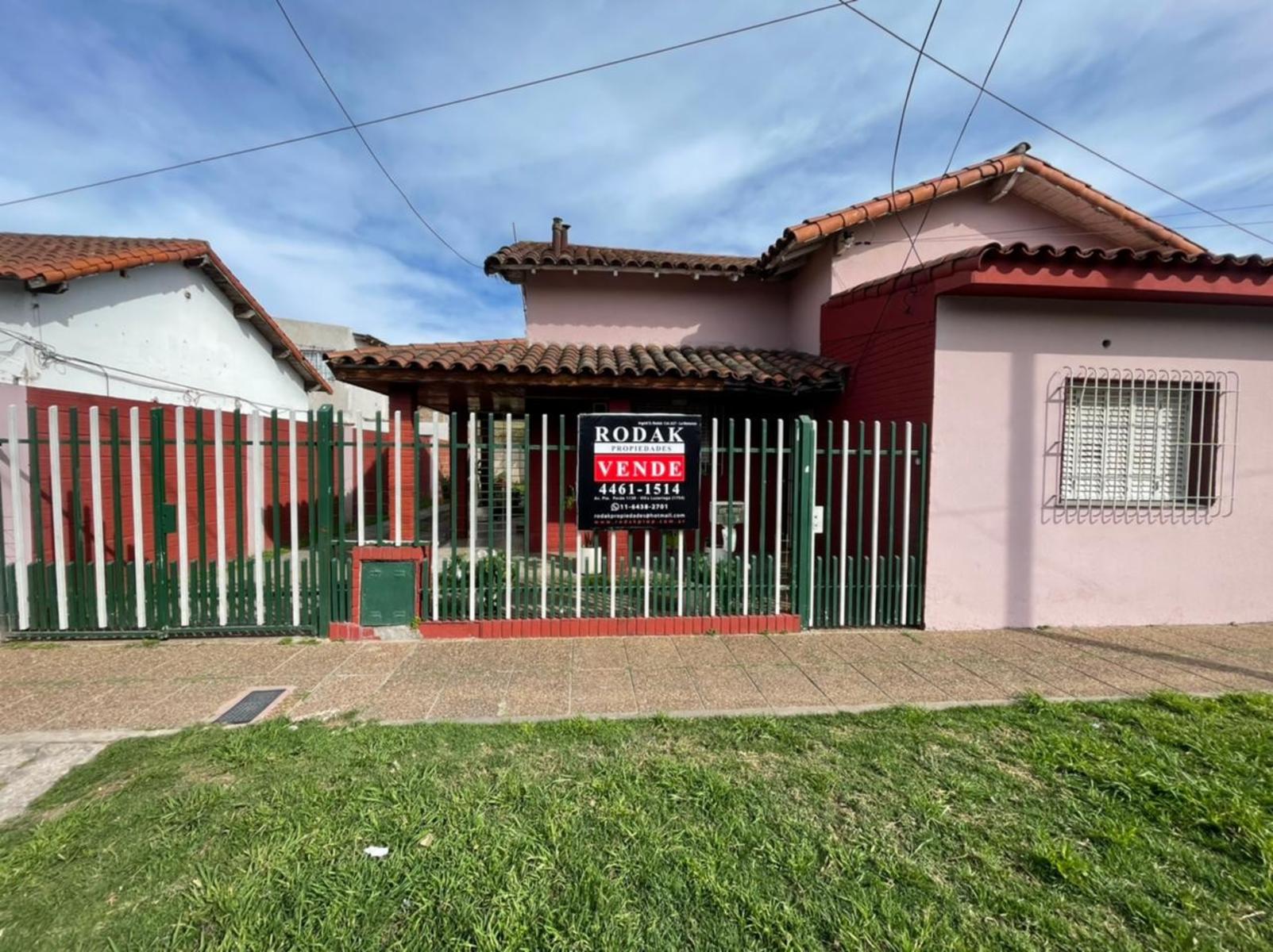 SE VENDE CASA A REFACCIONAR 3 AMBIENTES EN VILLA LUZURIAGA — foto 2