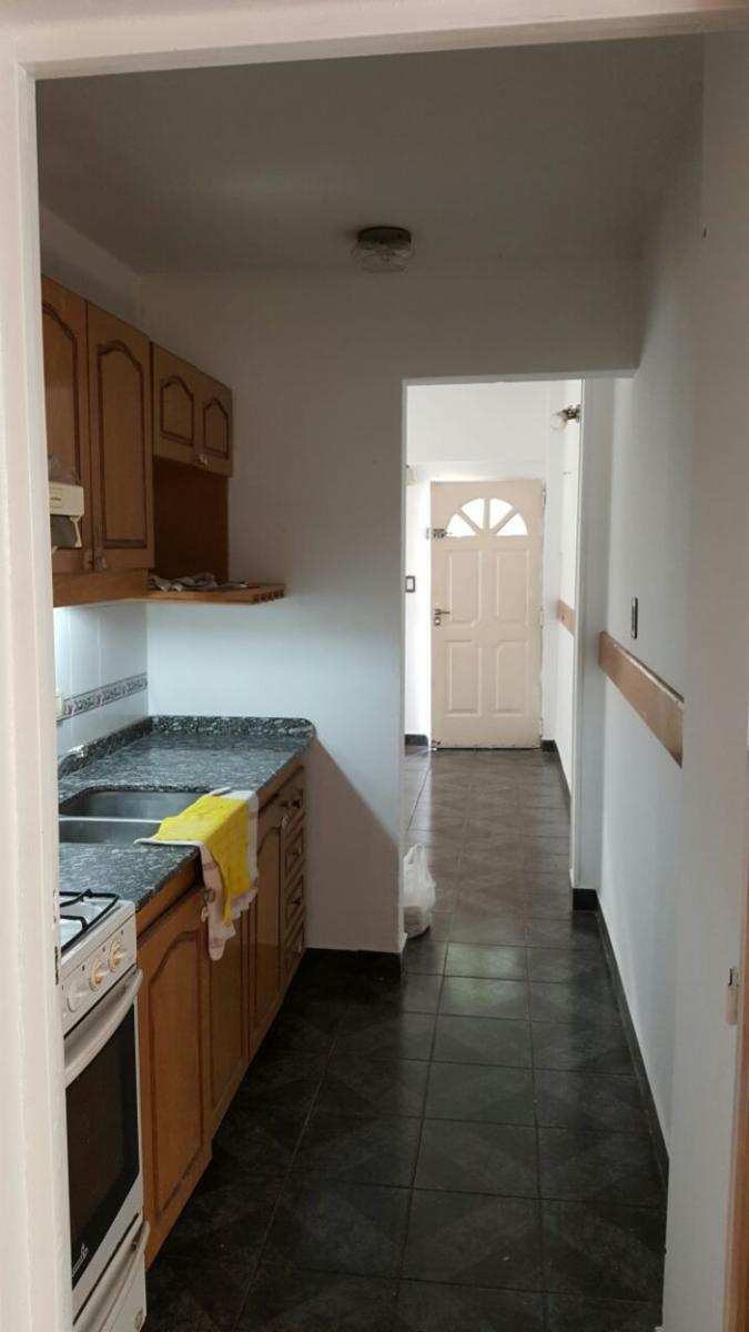 SE VENDE DUPLEX 2 AMBIENTES Y MEDIO CON COCHERA CUBIERTA, COCHERA DESCUBIERTA Y TERRZA EN SAN JUSTO — foto 11
