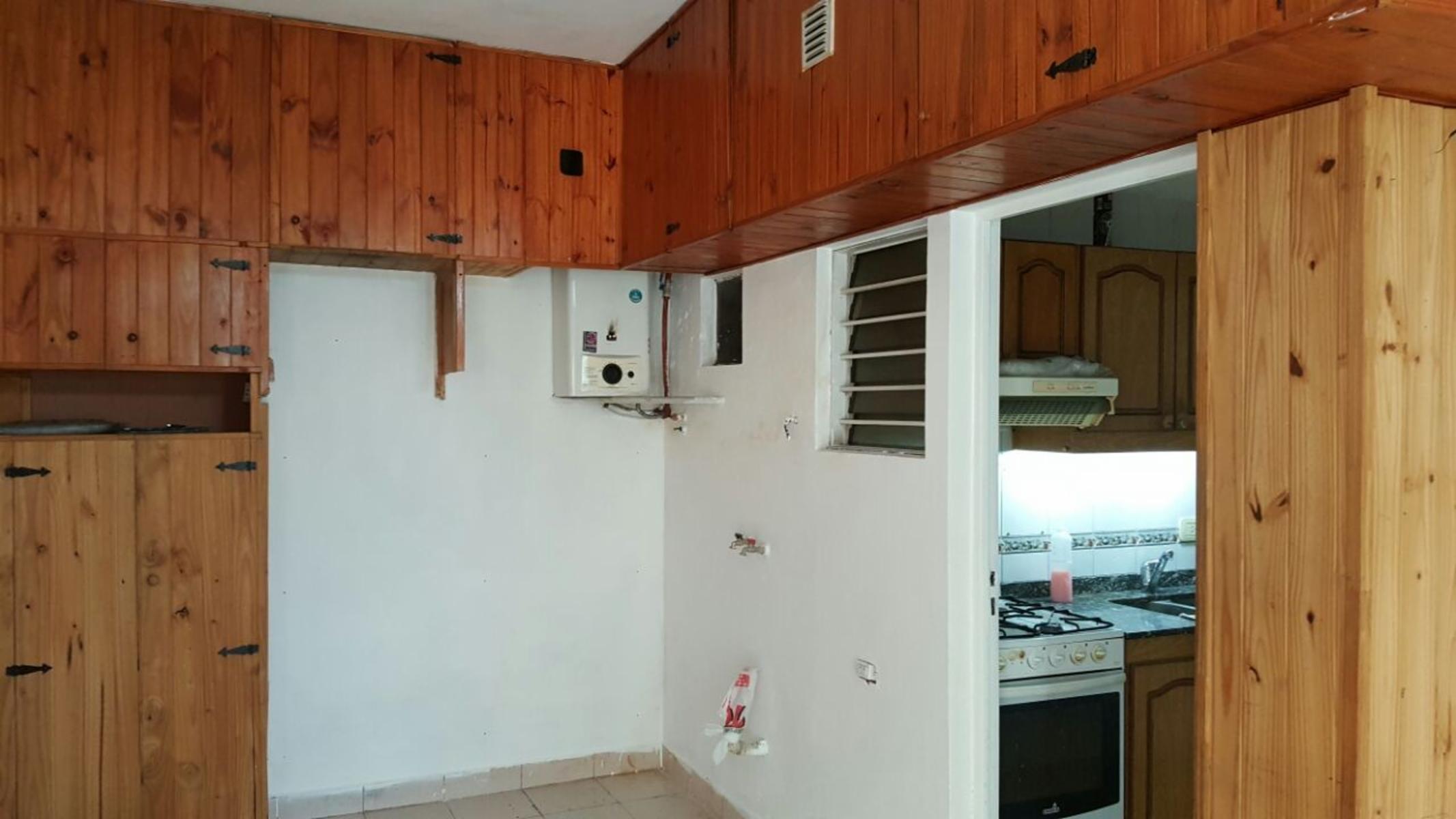 SE VENDE DUPLEX 2 AMBIENTES Y MEDIO CON COCHERA CUBIERTA, COCHERA DESCUBIERTA Y TERRZA EN SAN JUSTO — foto 13