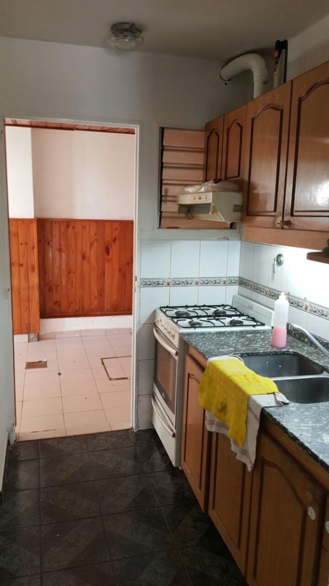 SE VENDE DUPLEX 2 AMBIENTES Y MEDIO CON COCHERA CUBIERTA, COCHERA DESCUBIERTA Y TERRZA EN SAN JUSTO — foto 14