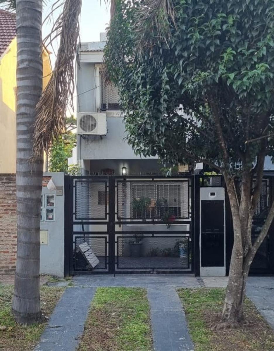SE VENDE DUPLEX 3 AMBIENTES EN VILLA LUZURIAGA