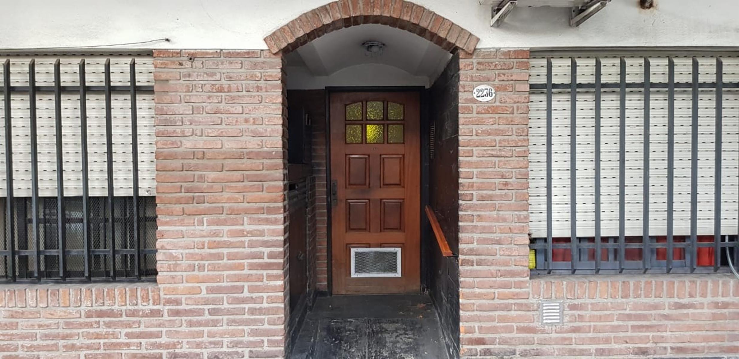 SE ALQUILA MONOAMBIENTE INTERNO CON PATIO LLARRAYA 2236 MATADEROS CABA - 1