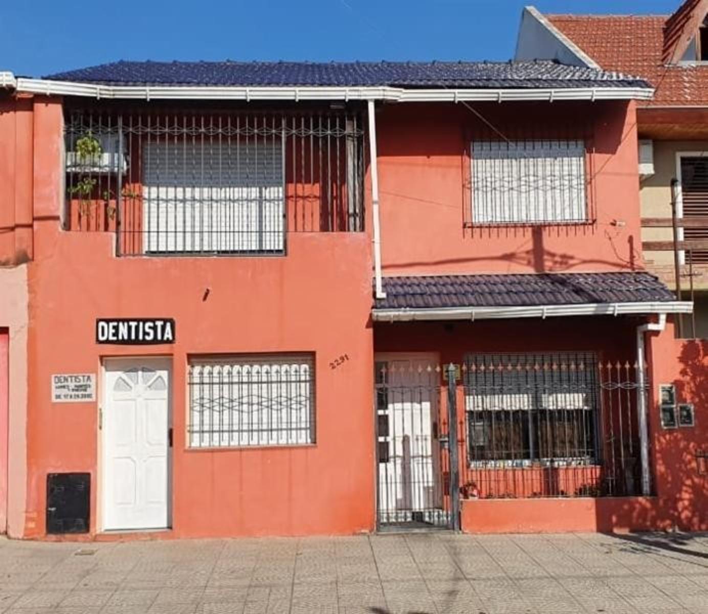SE VENDE PH 4 AMBIENTES EN SAN JUSTO