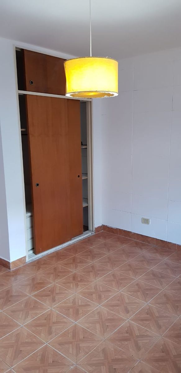 ALQUILER DUPLEX 2 AMBIENTES CON ESPACIO DE COCHERA ZONA SAN JUSTO — foto 4