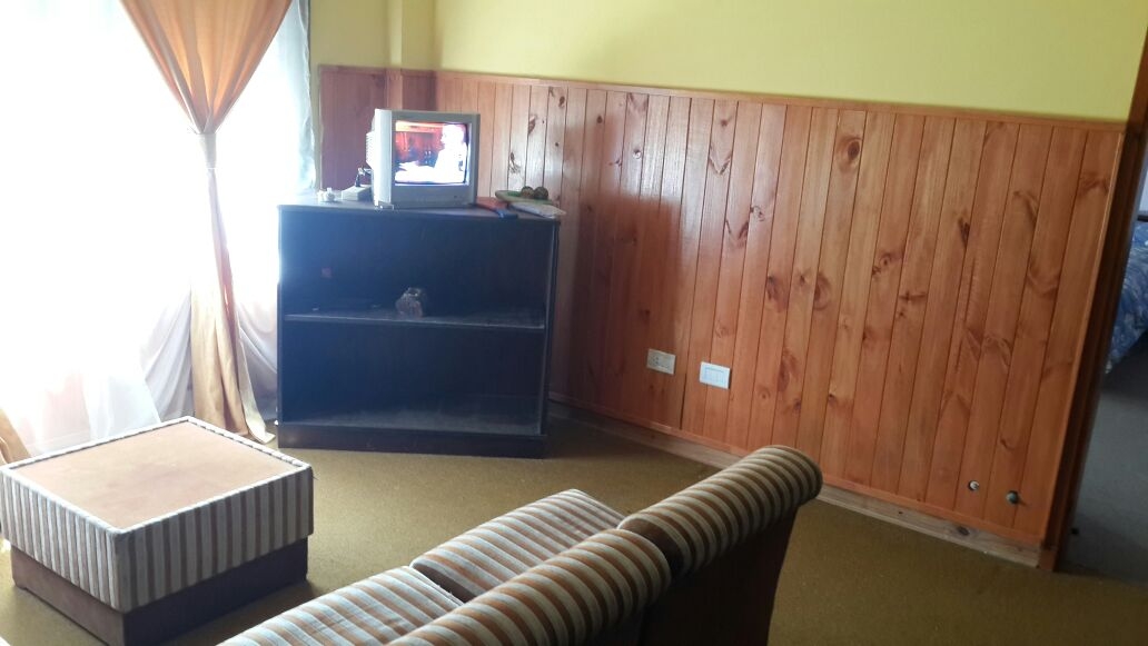 SE VENDE CASA 4 AMBIENTES CON QUINCHO Y PARQUE EN SANTA TERESITA — foto 8