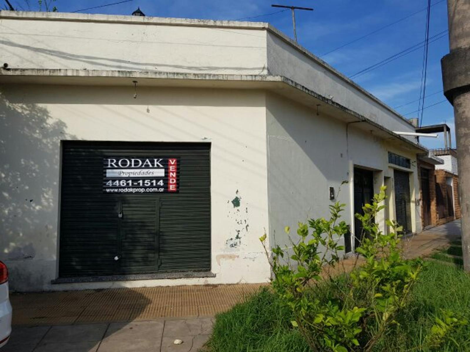 SE VENDEN 2 LOCALES Y 1 COCHERA EN ESQUINA EN BOQUERON Y MAZZA EN MORON — foto 2