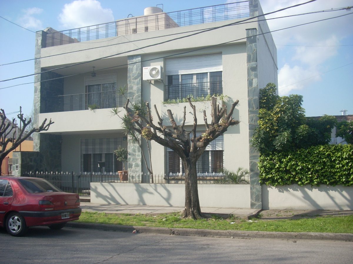 SE VENDE CASA 5 AMBIENTES EN VILLA LUZURIAGA — foto 13