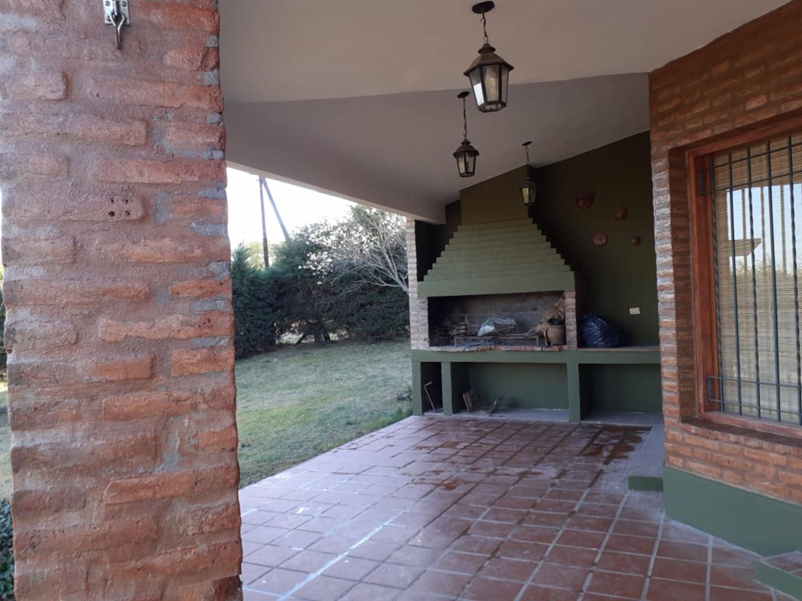 POTRERO DE GARAY, A 2 CUADRAS DEL LAGO CON PISCINA, CAPACIDAD HASTA 7 PERSONAS - 13
