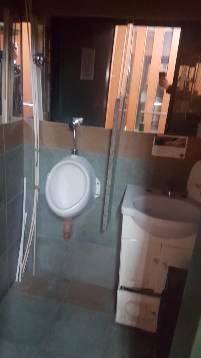 Tte Gral JD Peron 1300 GRAN LOCAL EXCELENTE ZONA TODO DESTINO BAÑOS AMBOS SEXOS — foto 6