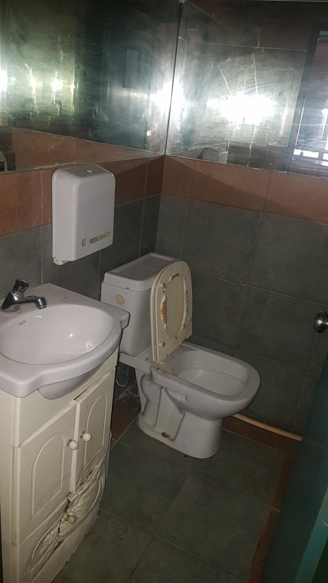 Tte Gral JD Peron 1300 GRAN LOCAL EXCELENTE ZONA TODO DESTINO BAÑOS AMBOS SEXOS — foto 8