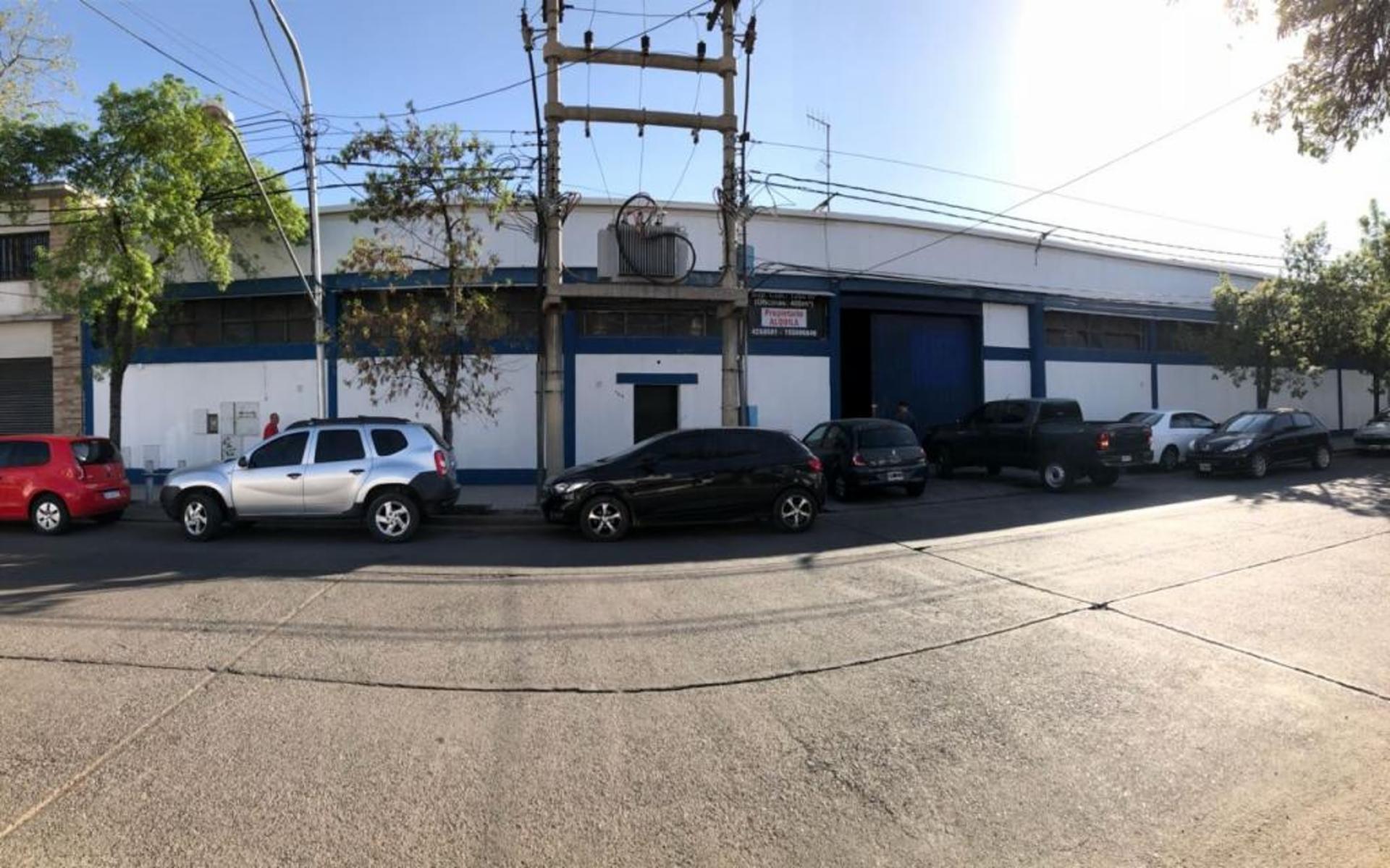 FERNANDEZ POEPPEL Alquila Propiedad Comercial Galpon 1200 m2 Mendoza - 16