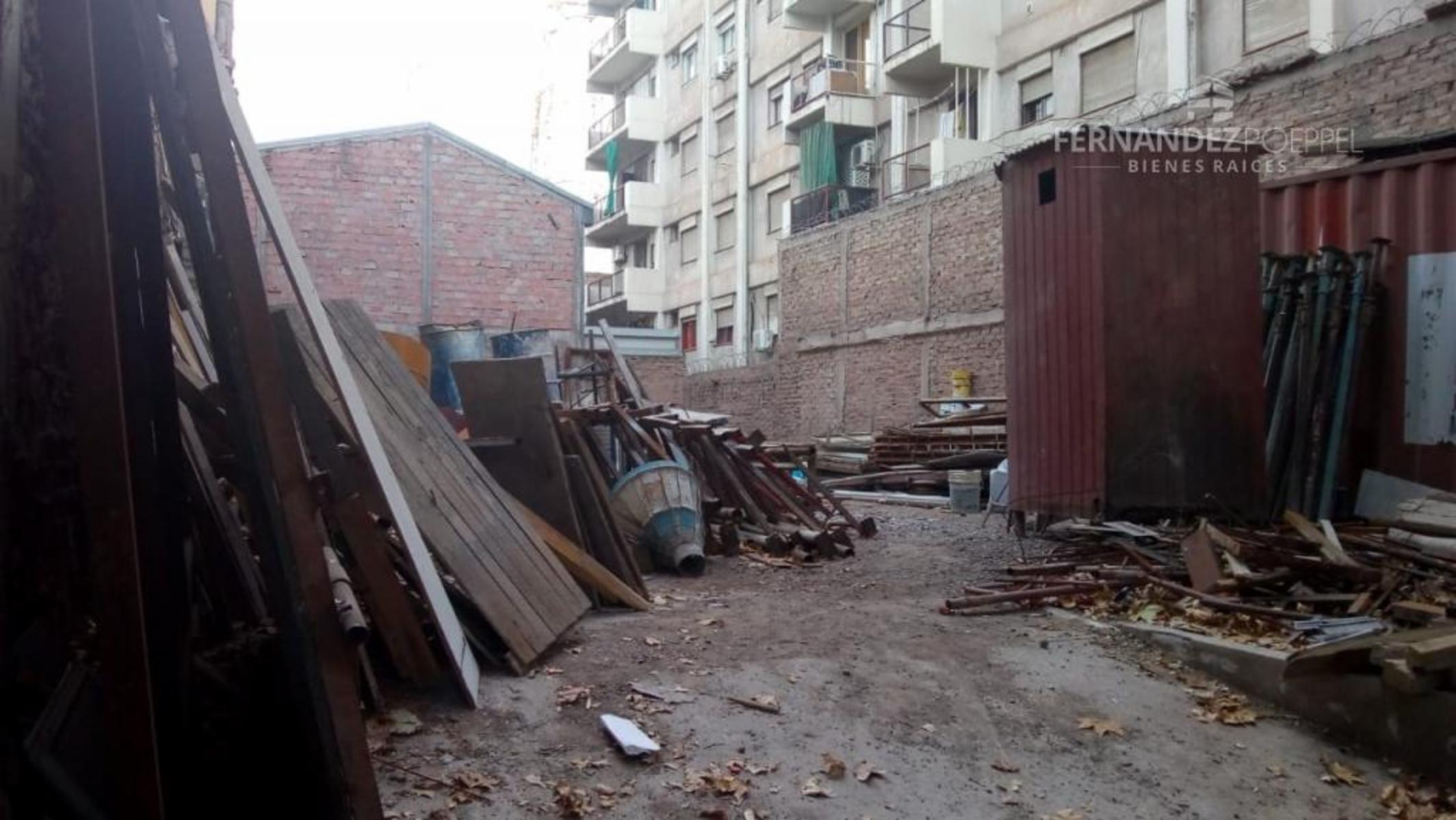 FERNANDEZ POEPPEL Vende Terreno Urbano Centrico 334 m2 Capital - 3