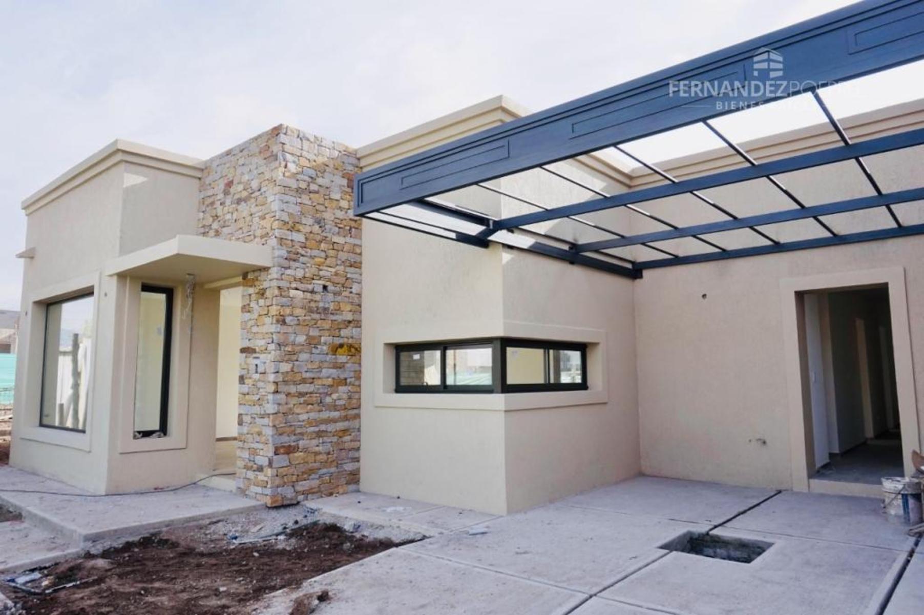 VENTA Casa A Estrenar 3D 2B &quotRincon de Drummond&quot Lujan de Cuyo