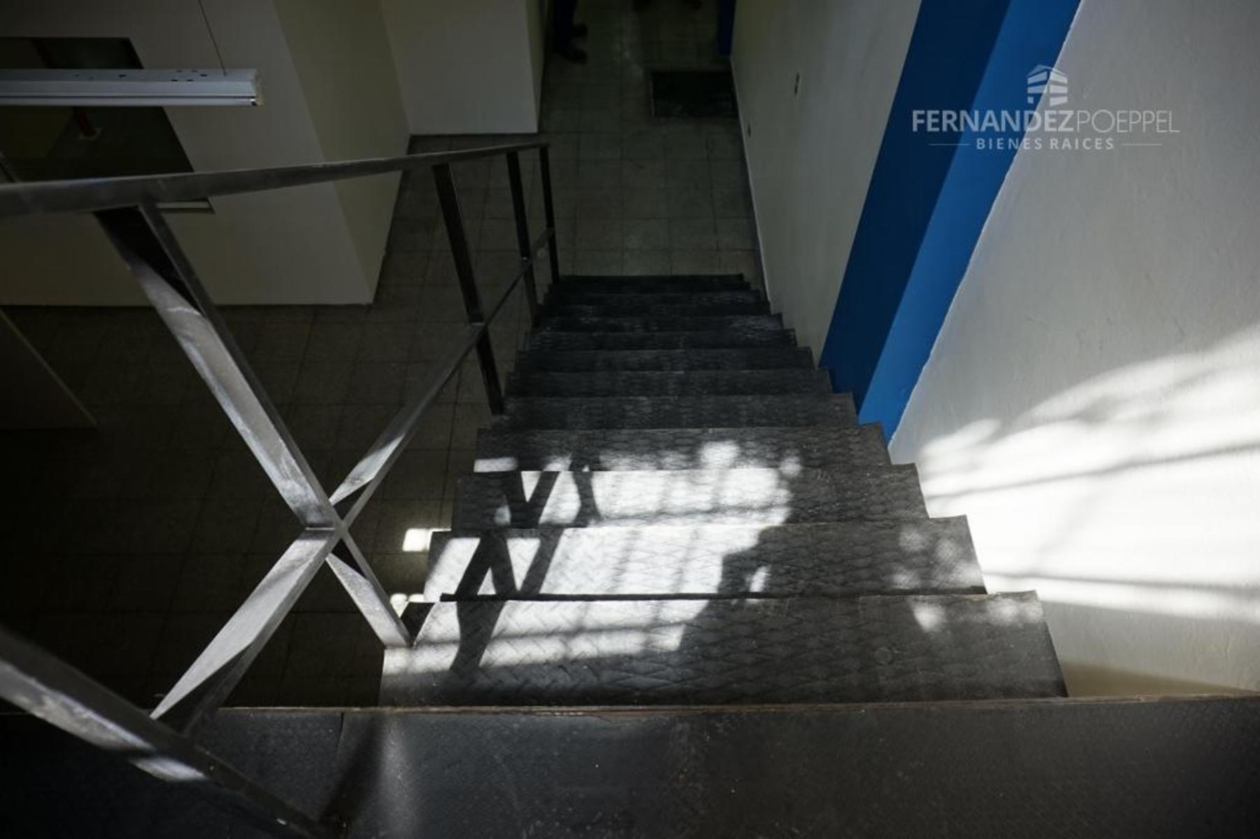 SE ALQUILA Oficina Comercial Empresas Instituciones Ciudad Mendoza - 6