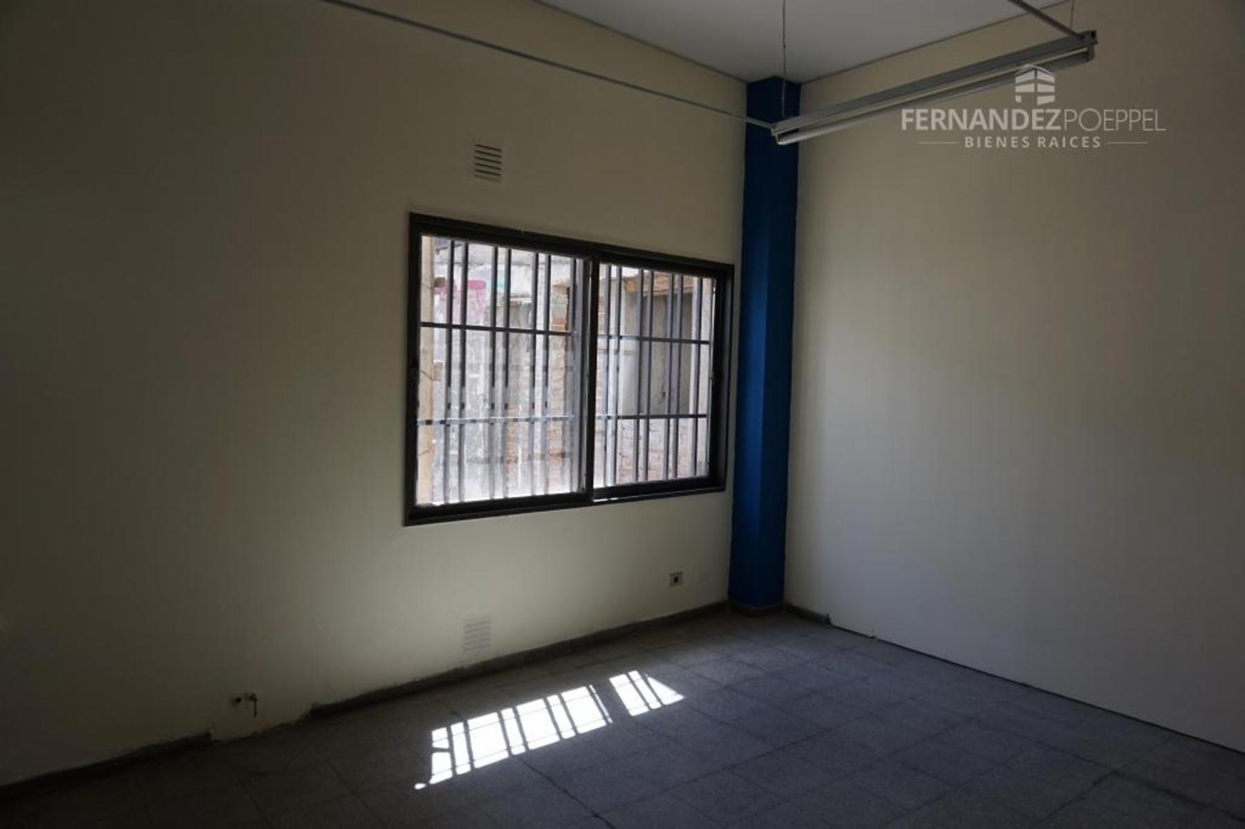 SE ALQUILA Oficina Comercial Empresas Instituciones Ciudad Mendoza - 36