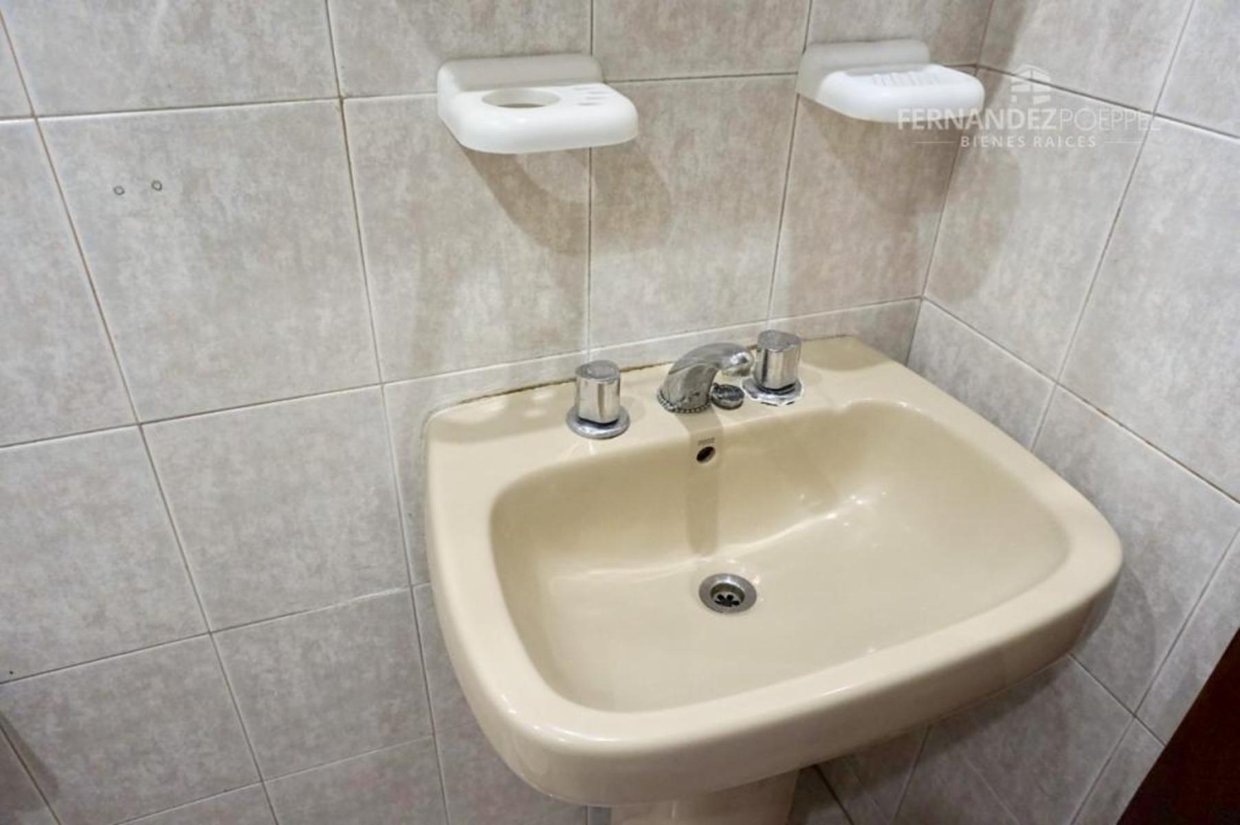SE VENDE Casa Dos Pisos 6D 2B Cuarta Oeste Mendoza — foto 9