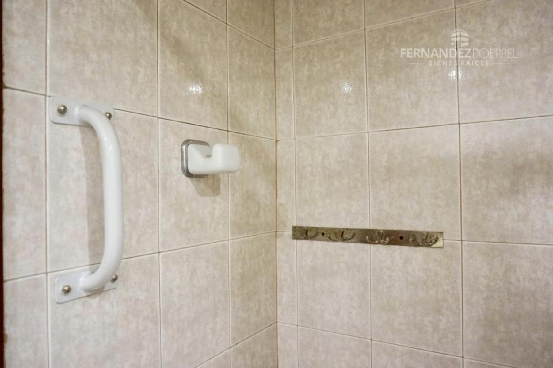 SE VENDE Casa Dos Pisos 6D 2B Cuarta Oeste Ciudad Mendoza — foto 13