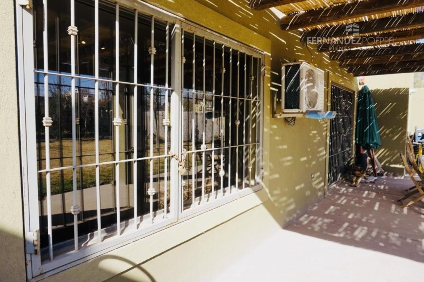 SE VENDE Casa Dos Pisos 3D 3B Complejo Cerrado Chacras de Coria — foto 3