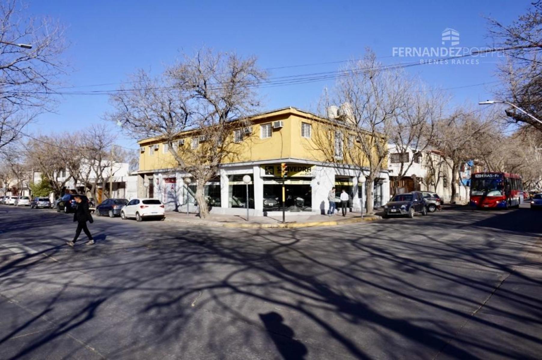 SE ALQUILA Local Comercial Esquina 237 m2 Saavedra San Jose Guaymallen - 12