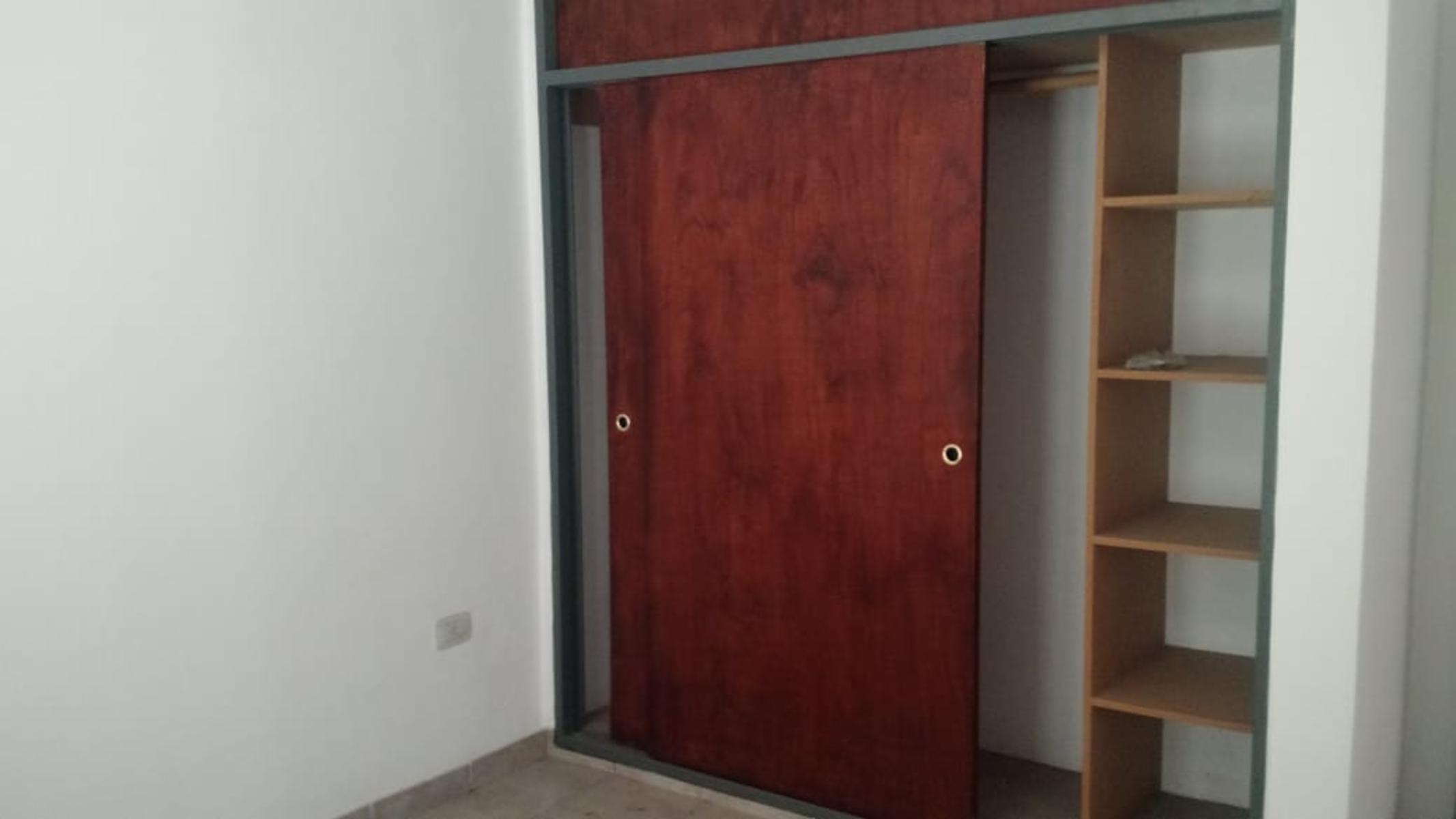 Dpto 2 Dormitorio - Pellegrini 833-Planta Baja con Patio — foto 7