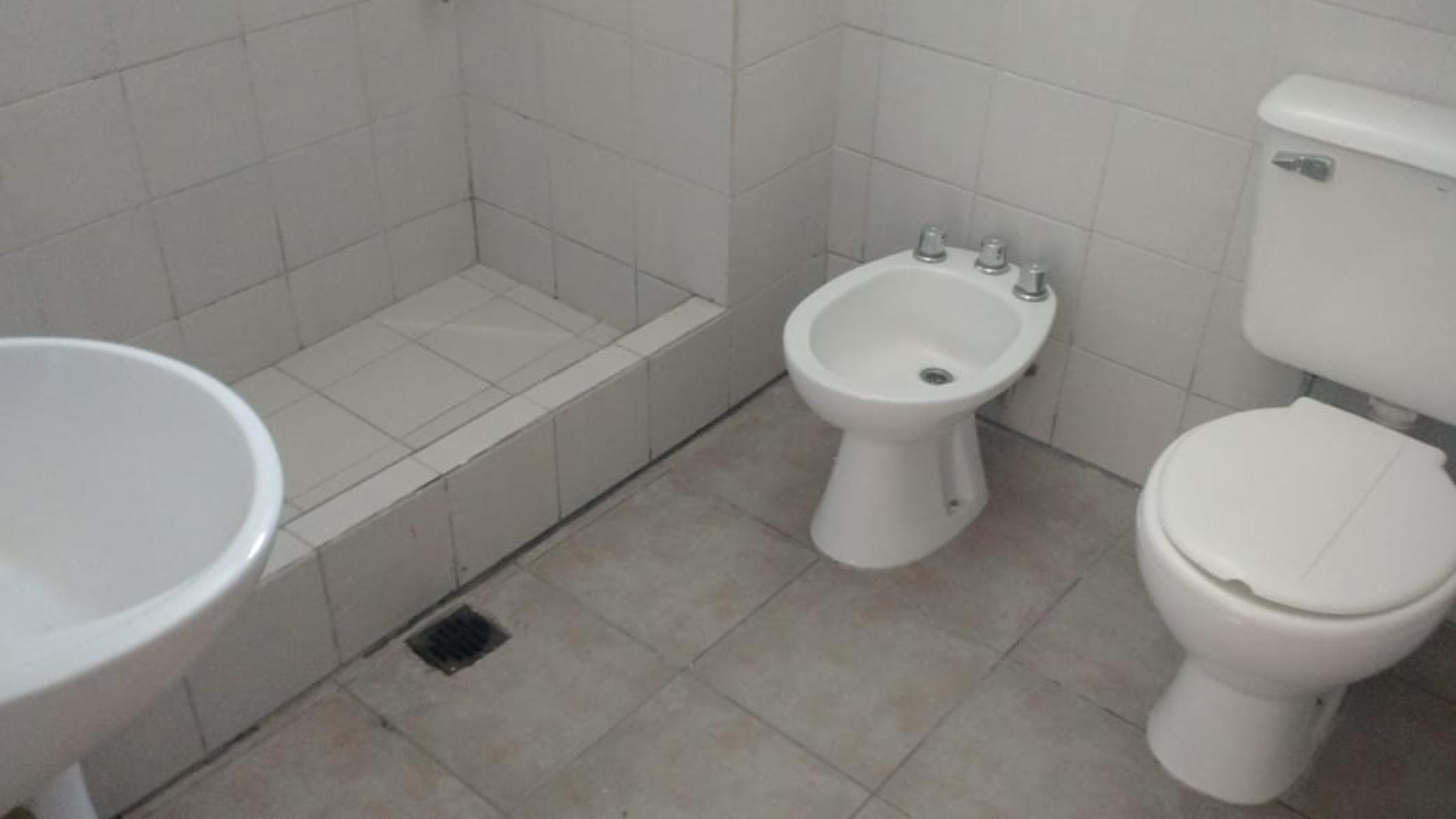 Dpto 2 Dormitorio - Pellegrini 833-Planta Baja con Patio — foto 11