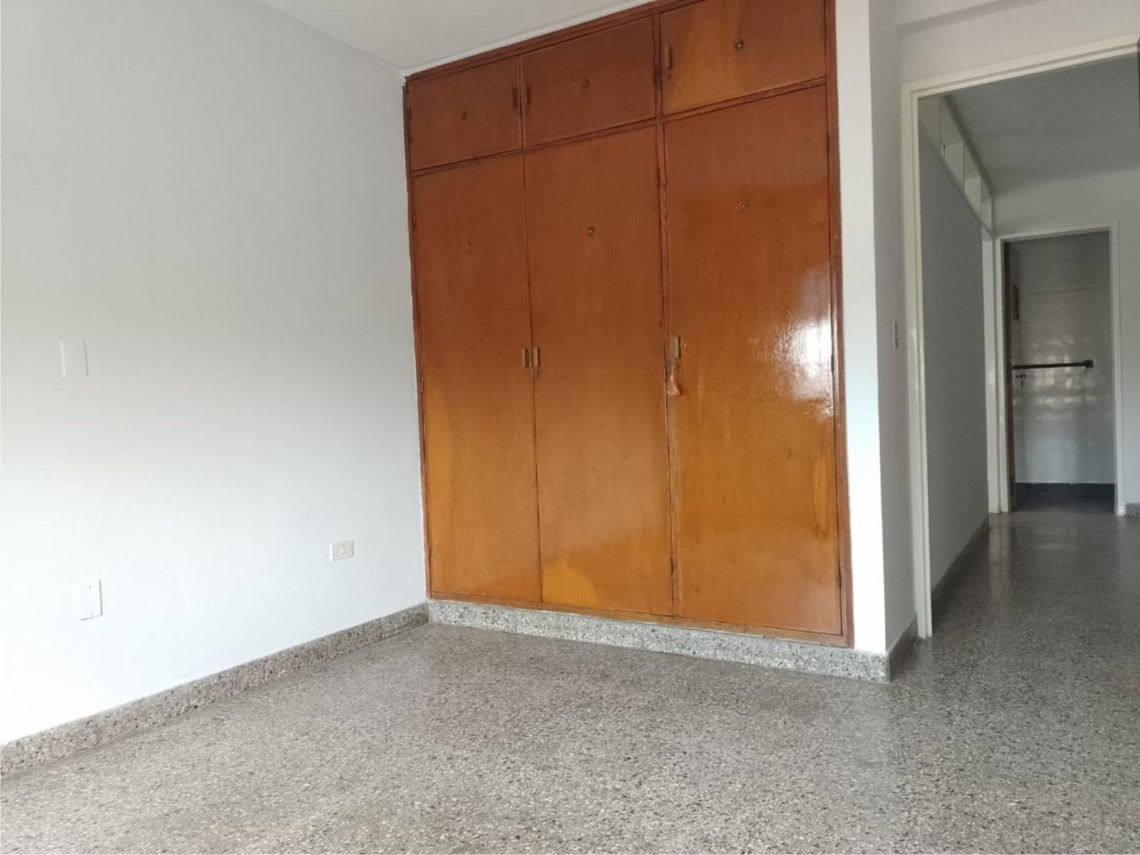 Bº NORTE-DPTO. 3 dorm. con Dep de Servicio y Cochera — foto 7