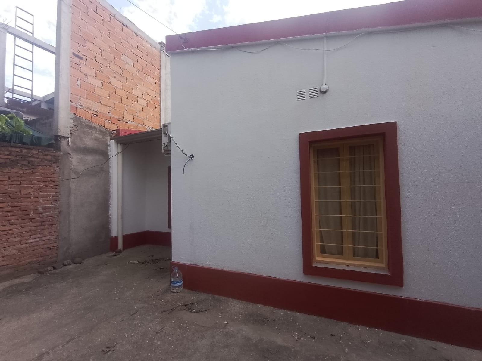 Bº LOMAS DE TAFI- CASA 2 DORM - 3