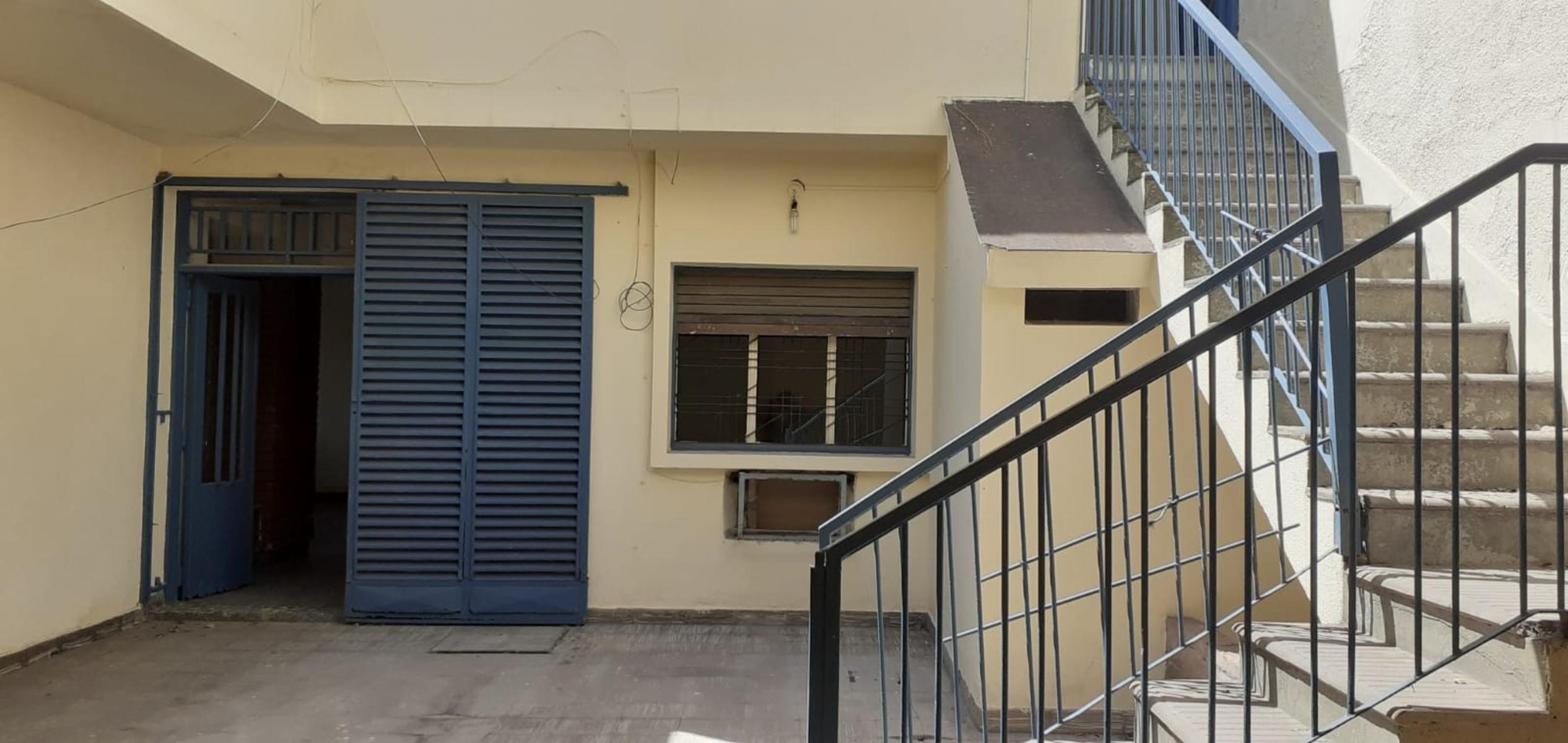 ALQUILER-CASA-USO COMERCIAL- Av Mate de Luna 2.300 - 3