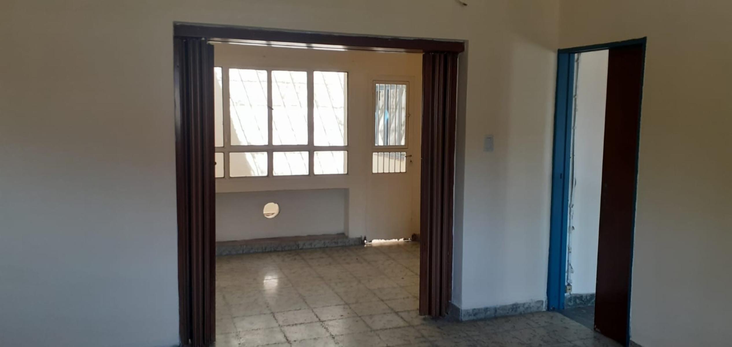 ALQUILER-CASA-USO COMERCIAL- Av Mate de Luna 2.300 - 4