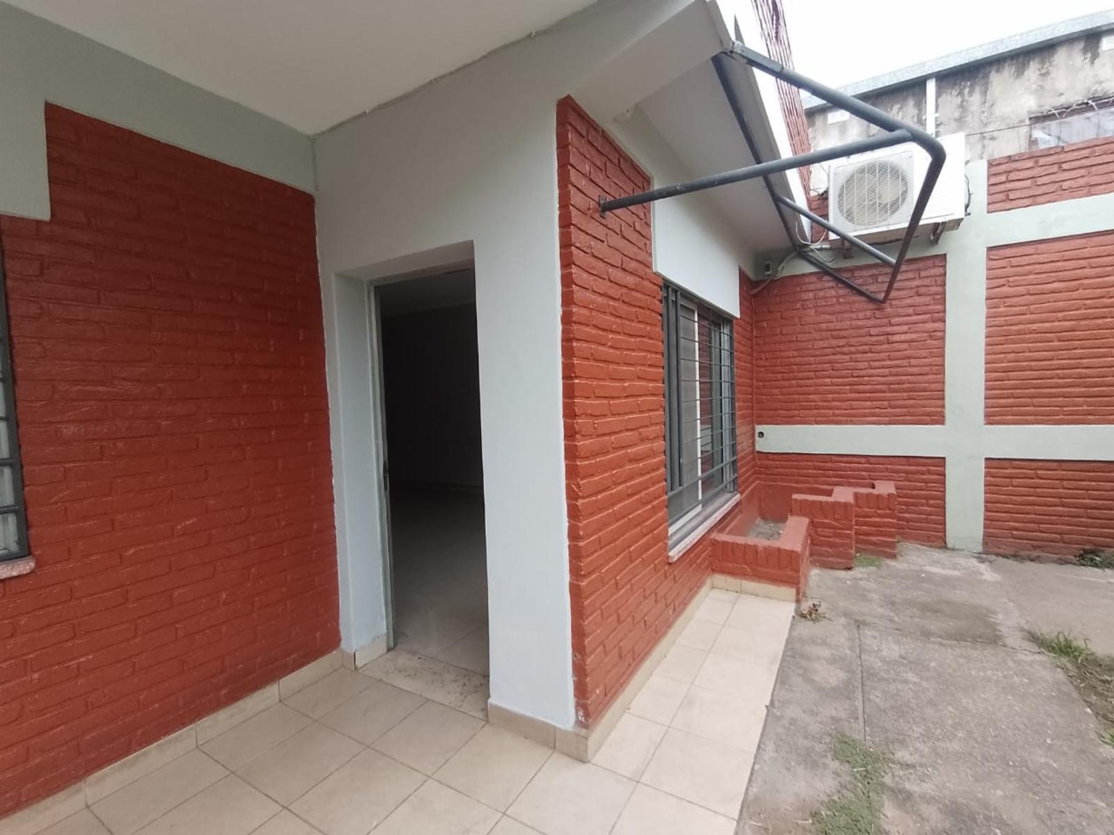 2 LOCALES + CASA + 2 DPTOS - 2