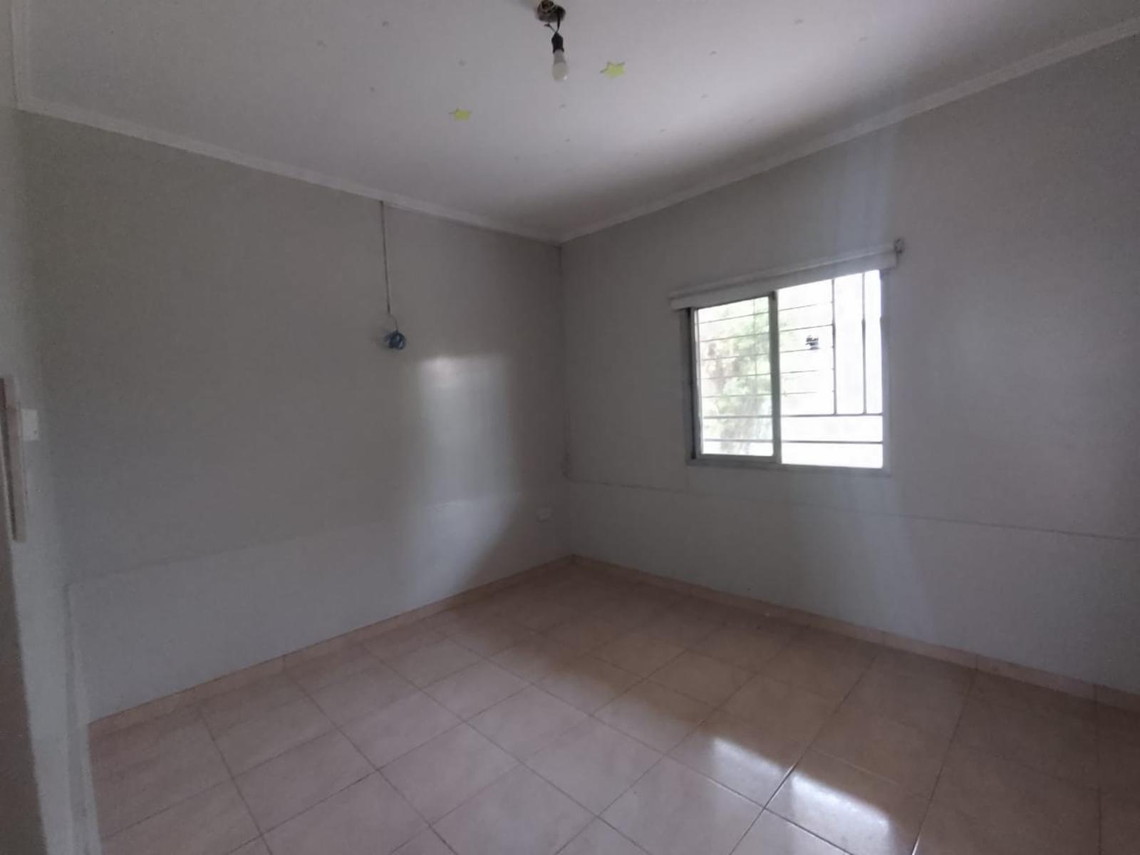 2 LOCALES + CASA + 2 DPTOS - 4