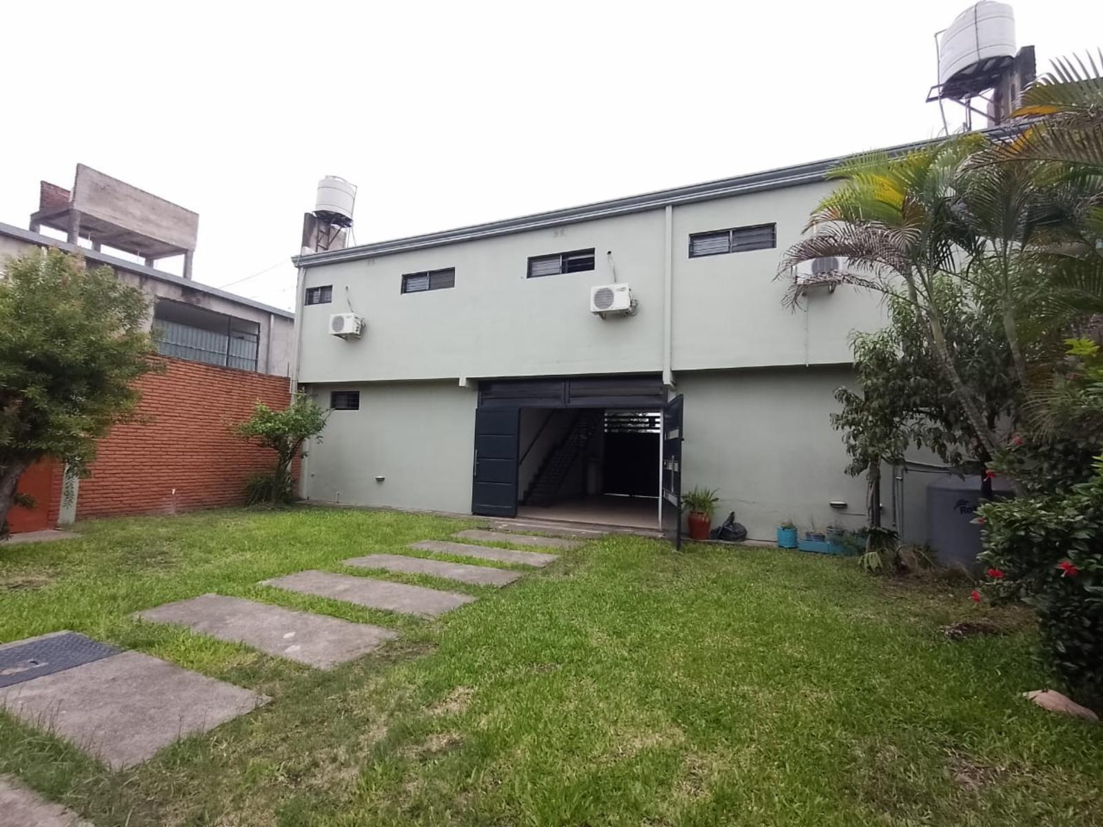 2 LOCALES + CASA + 2 DPTOS - 11