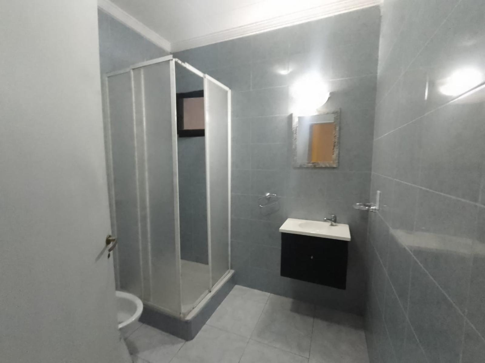 2 LOCALES + CASA + 2 DPTOS - 22