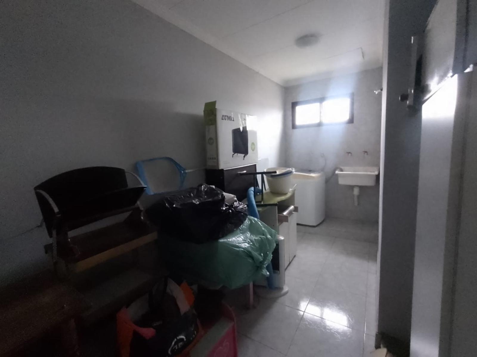 2 LOCALES + CASA + 2 DPTOS - 24