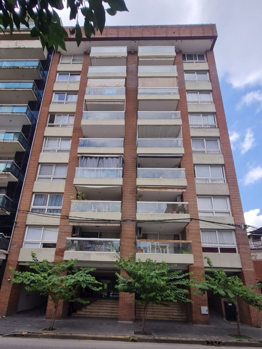 BALCARCE 873- 2DORM-COCHERA