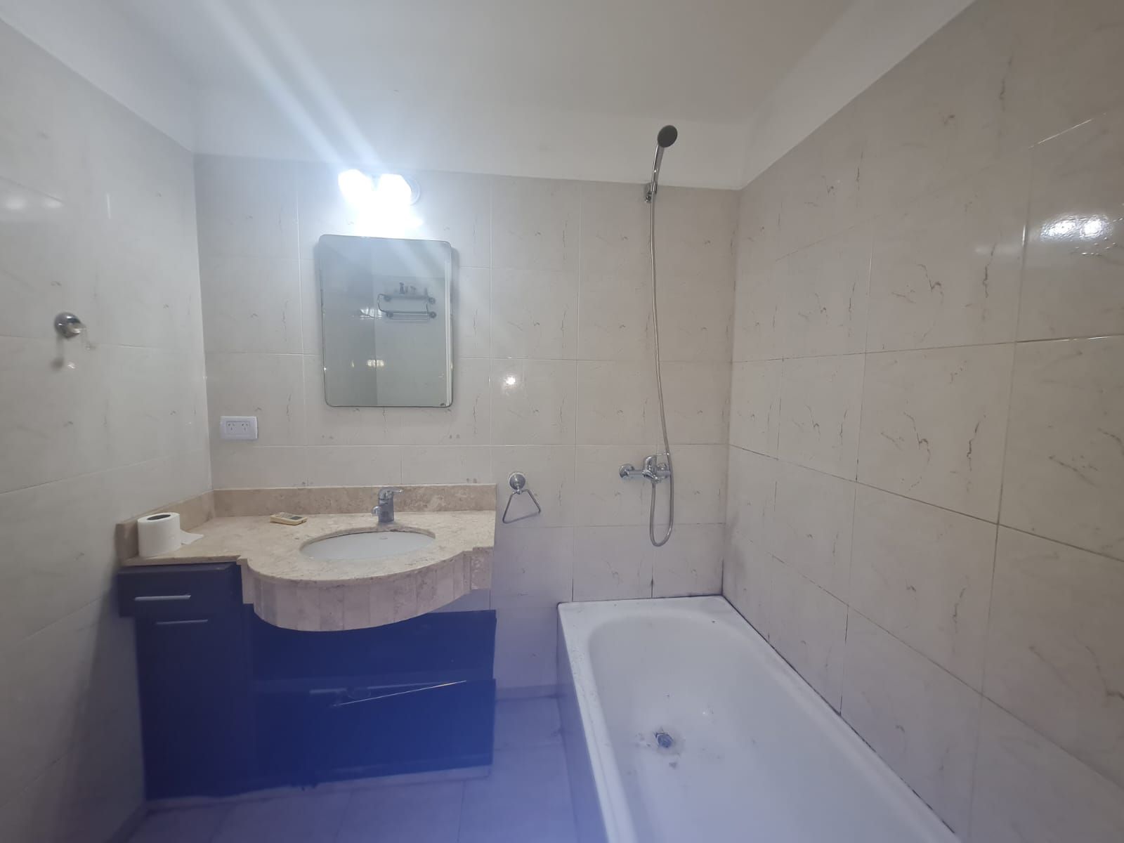 BALCARCE 873- 2DORM-COCHERA — foto 3