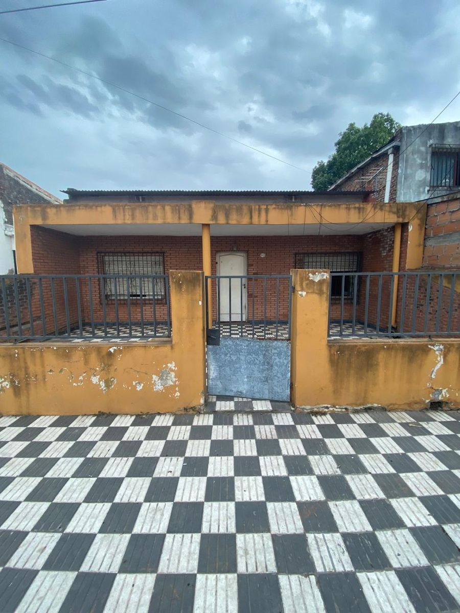 Casa c/Amplio Terreno-Balcarce 2023-Oportunidad - 1