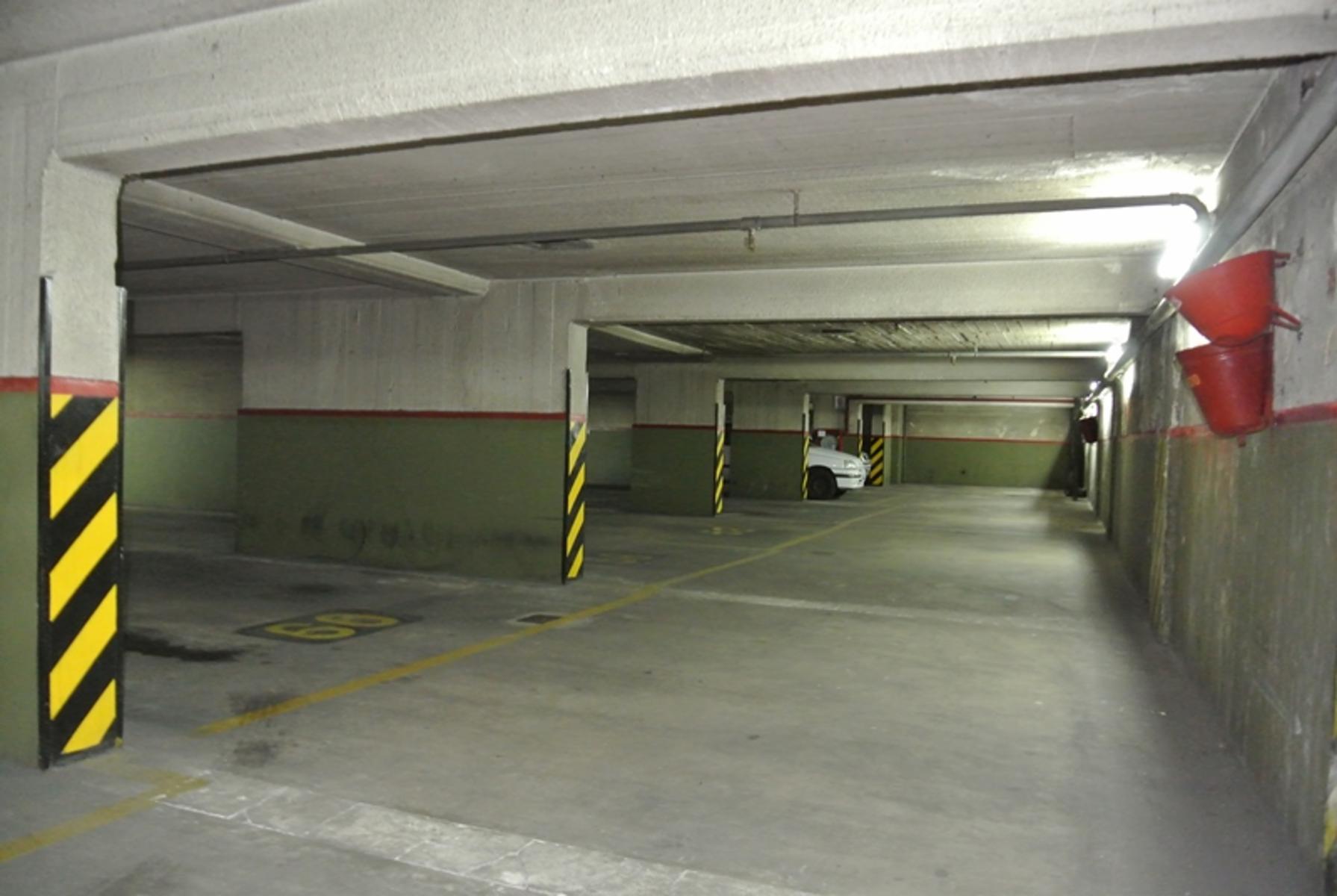 VENTA COCHERA DOBLE APTO 2 VEHICULOS MEDIANOS MICROCENTRO TRIBUNALES - 8
